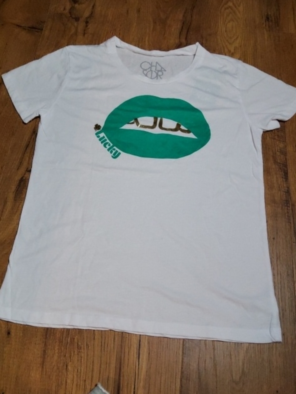Chaser Lucky Lips Kisses T-Shirt RARE St Patrick's Day NWT Medium